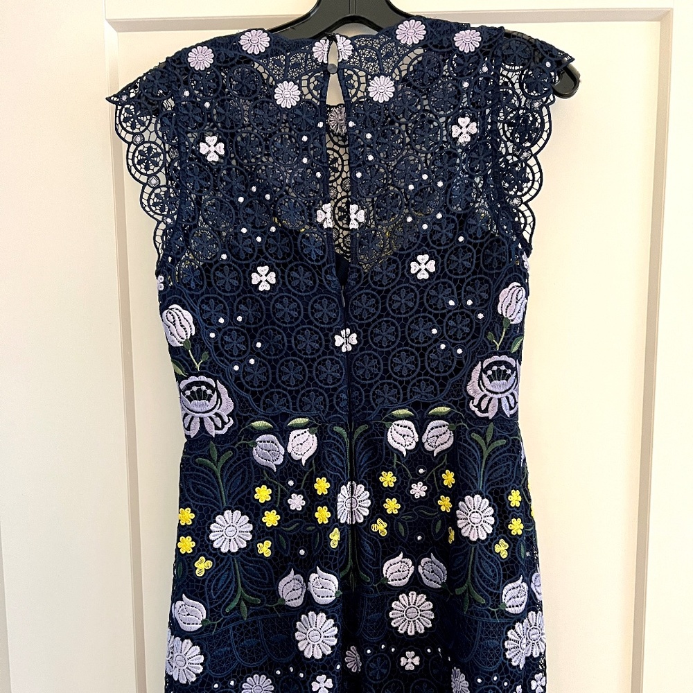 Karen Millen Embroidered Multicolored Laser Cut 3D Mesh Floral Mini Dress Size 6 - Picture 6 of 16